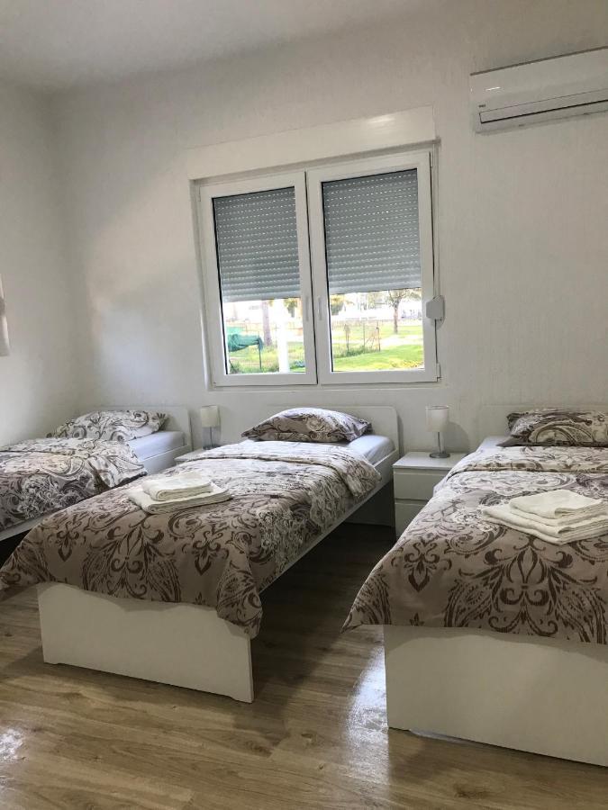 Appartement Soba Milojkovic à Golubac Extérieur photo