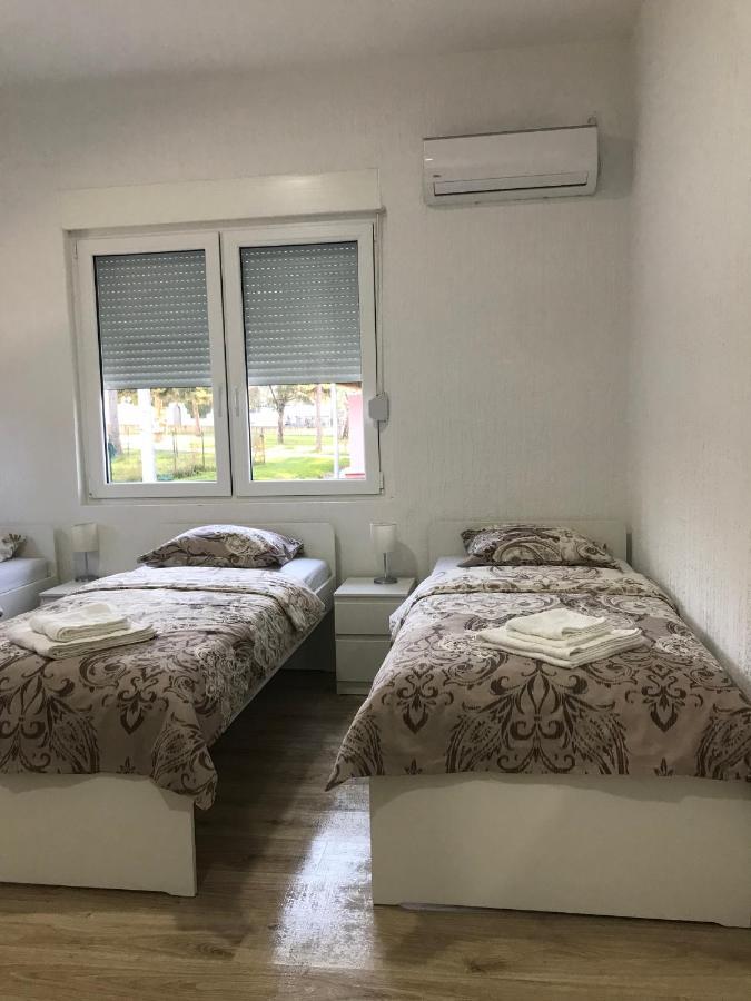 Appartement Soba Milojkovic à Golubac Extérieur photo